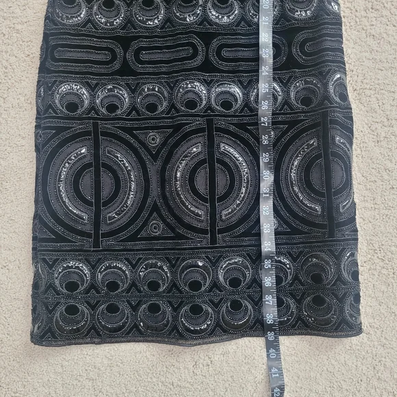 Tory Burch Beaded Velvet Circle Mesh Sheath Dress Black Patent Trim Cocktail Sz6 - Picture 9 of 14